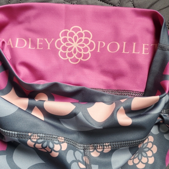 NWOT Hadley Pollet SLATE ZINNIA OASIS LEGGINGS in S - Picture 4 of 5